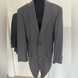Hugo Boss Men's Suit 42R - Pasolini/Movie - 100% Virgin Wool - Gray Pinstripe